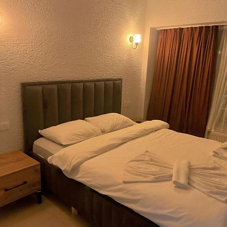 Kadikoey Bull Hotel อิสตันบูล ภายนอก รูปภาพ